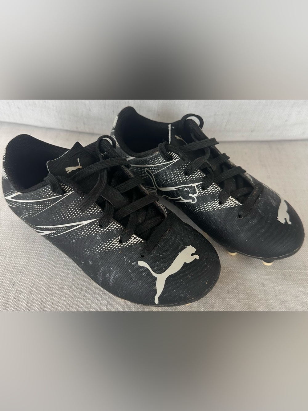 Puma Future Play FG/AG Soccer Cleats Kids US 11 Black White Youth EU 28